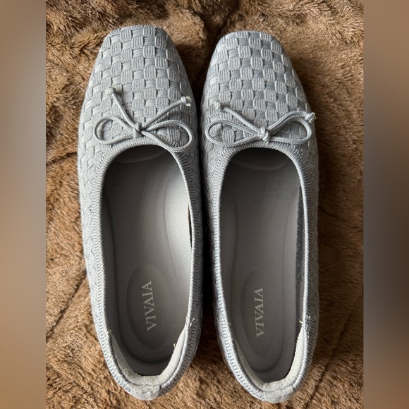 VIVA Gray Woven Women's Loafers - Picture 2 of 8